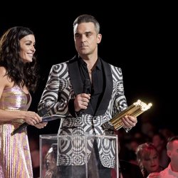 Jenifer et Robbie Williams - Cérémonie NRJ Music Awards 2016