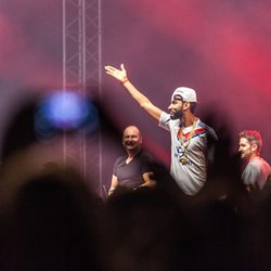 NRJ Music Tour de Lyon: Team BS