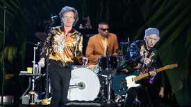Les Rolling Stones partagent des versions live inédites de « Tumbling Dice » et « Hot Stuff »