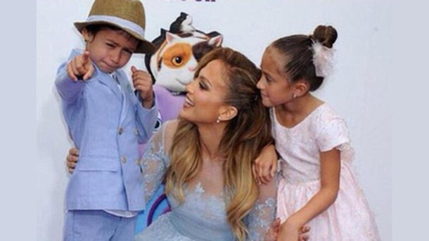 Jennifer Lopez: ses jumeaux sont prêts pour Noël!