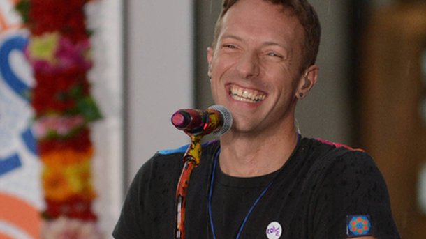Chris Martin : son émouvante visite surprise dans un hôpital de Manchester