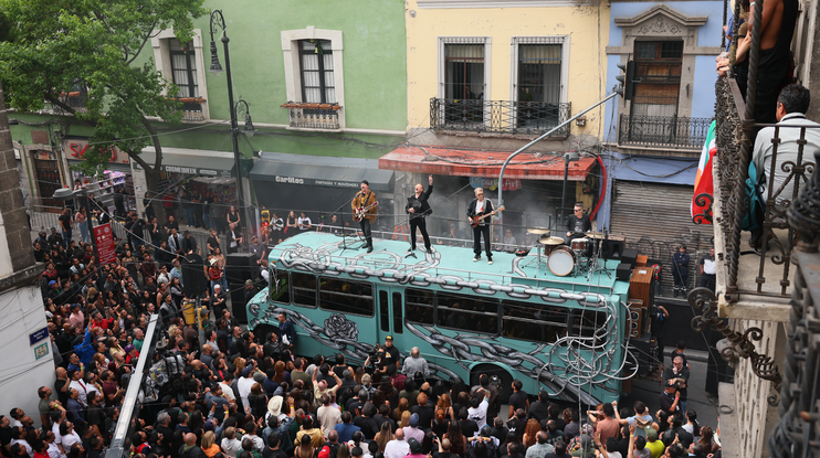 U2 - clip "Street of Dreams" - juillet 2026