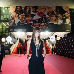 Iris Mittenaere - Montée des Marches NRJ Music Awards 2019