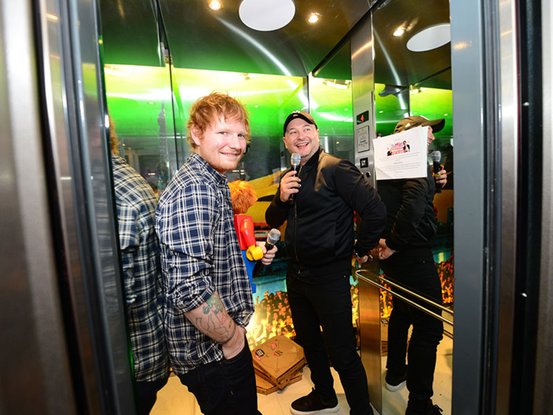 Ed Sheeran dans l’ascenseur du bonheur 