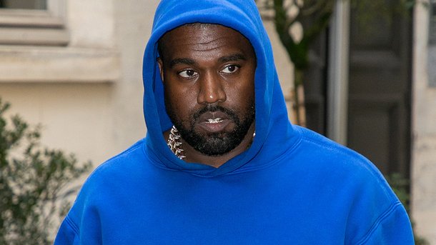 Kanye West urine sur son Grammy Award, la vidéo qui affole la Toile