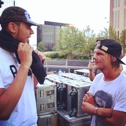 Afrojack ‏: Conversations with @avicii