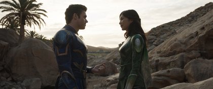 Ikaris (Richard Madden) et Sersi (Gemma Chan) dans "Les Eternels"