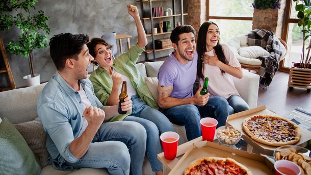 Les infos du Réveil Chérie : regarder du sport à la télé nous conduirait à manger davantage
