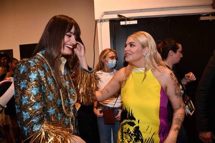 Clara Luciani et Louane - Backstage des NRJ Music Awards 2021