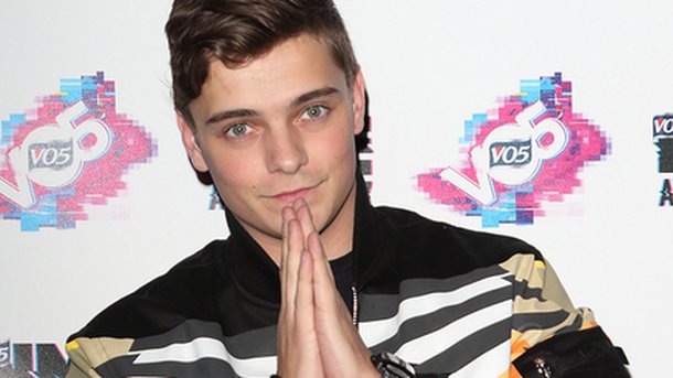 Martin Garrix devient le visage sexy d’Armani Exchange