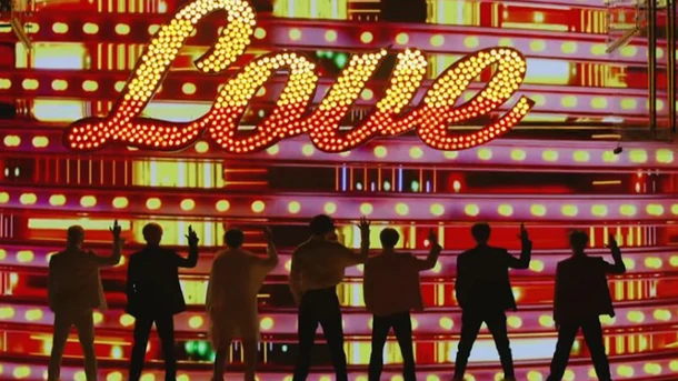 BTS feat. Halsey - Boy With Luv
