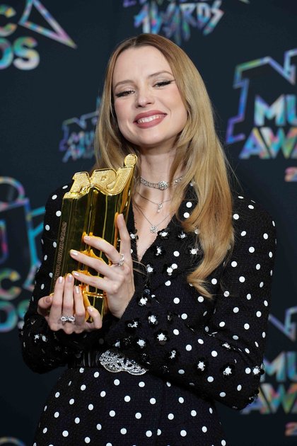 Angèle - Photocall des NRJ Music Awards 2022