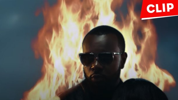 Gims se plie en quatre par amour dans le clip de «Origami»
