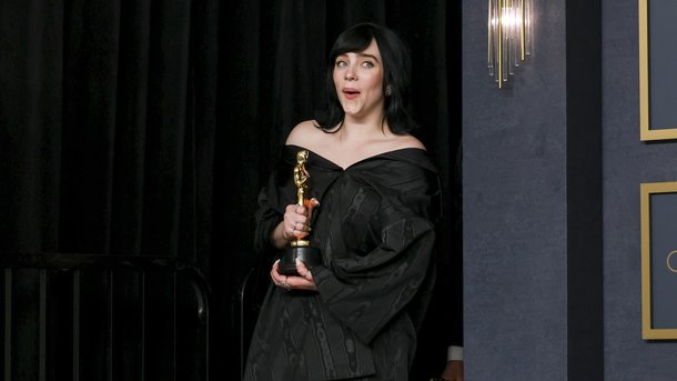 Billie Eilish remporte un Oscar pour «No Time To Die»
