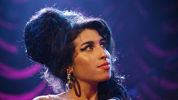 Amy Winehouse : ces références sixties qui ont construit son style