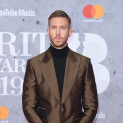 Calvin Harris gagne le prix du "Single britannique de l'année" pour la chanson "One Kiss" en duo avec Dua Lipa.