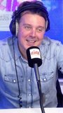 Alex Vizorek explique, dans son spectacle "Ad vitam",  pourquoi il déteste les funérailles