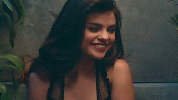 Selena Gomez - Boyfriend