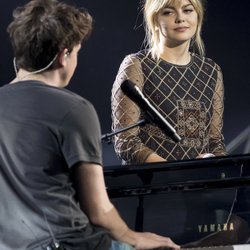 Louane et Charlie Puth - Cérémonie NRJ Music Awards 2016