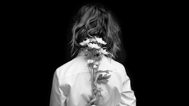 Christine and The Queens : écoutez son hit « Paradis Perdus »!