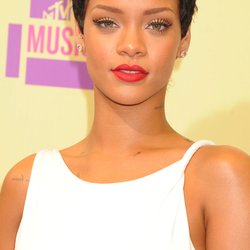 Les stars qui ont osé tout couper : Rihanna