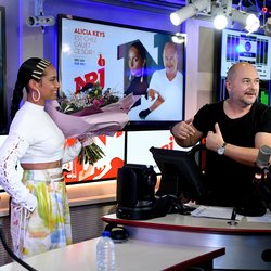 Alicia Keys chez Cauet sur NRJ
