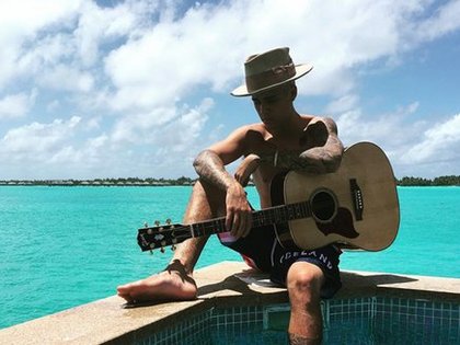 justin-bieber-a-bora-bora