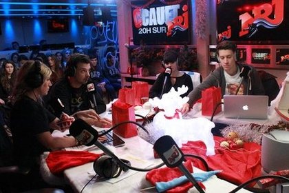 Emission du 20 décembre 2013 avec Kev Adams et l'équipe de SODA