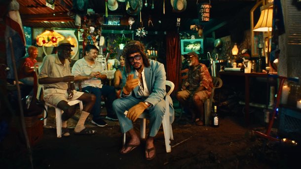 Bad Bunny dévoile le clip de son nouveau single "Pitorro de Coco"