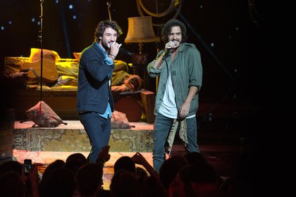 Les Fréro Delavega sur scène - NRJ Music Awards 2015