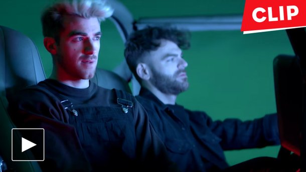 The Chainsmokers prend le large dans le clip «Everybody Hates Me»