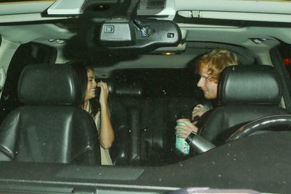 Ed Sheeran et Selena Gomez en voiture 