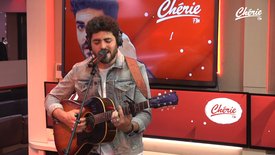 Tibz interprète “Tout au bout du monde” en live acoustique pour Chérie FM