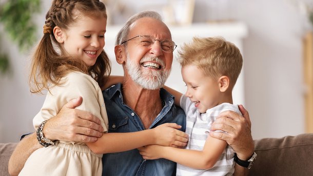 Les infos du Réveil Chérie : Bienvenue dans l’ère du congé grand-parental !