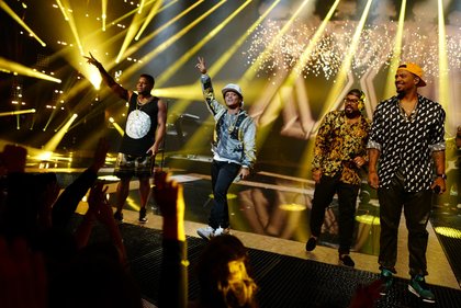 Bruno Mars - Cérémonie NRJ Music Awards 2016