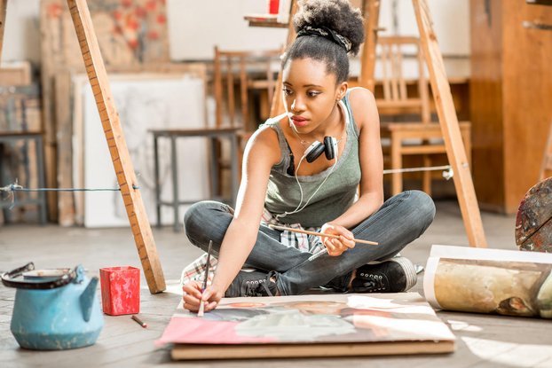 Études d’art  le gouvernement enterre la MANAA_iStock-664785504
