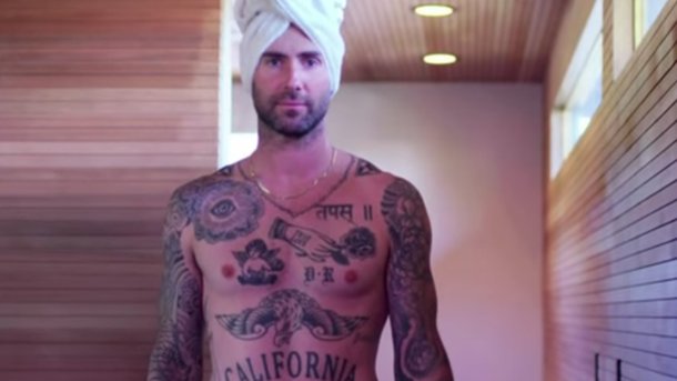 Adam Levine : torse nu dans une vidéo pour The Voice US!
