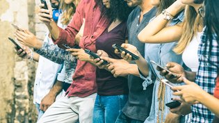 Les infos du Réveil Chérie : Nous passons en moyenne 88 minutes à aller sur les réseaux sociaux tous les jours