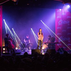 Concert Pop Love - Marina Kaye