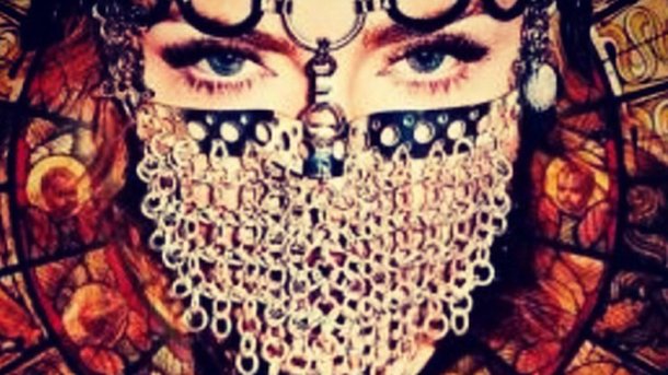 Madonna révèle la pochette de "Messiah" !