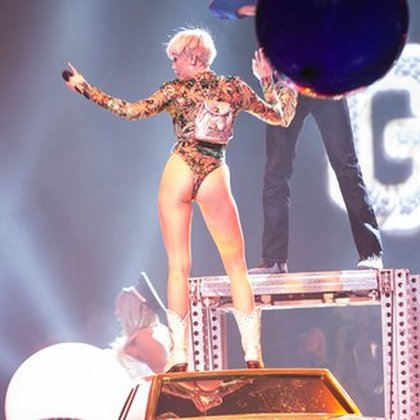 Miley Cyrus - Bangerz Tour 