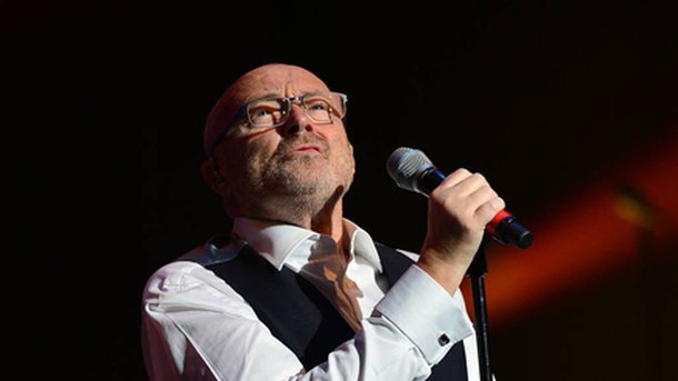 Phil Collins : de retour sur scène et en librairie!