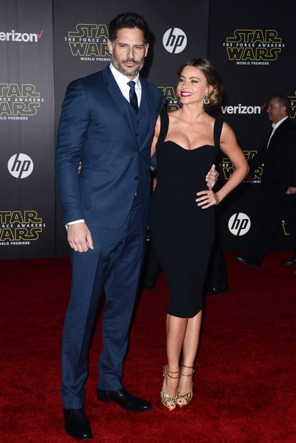 Joe Manganiello and Sofia Vergara à la première mondiale de Star Wars Episode VII à Los Angeles