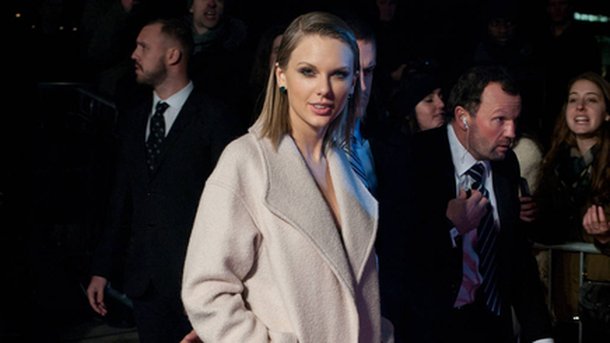 Taylor Swift : elle veut devenir une pro des cocktails