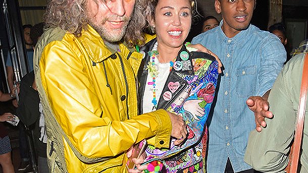 Miley Cyrus : nouvelle sortie sans pantalon!