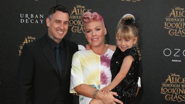 Pink : une nouvelle année en famille