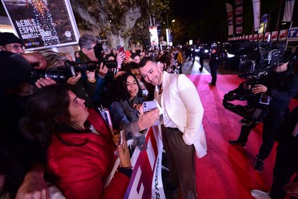 Sam Smith - Montée des Marches NRJ Music Awards 2019