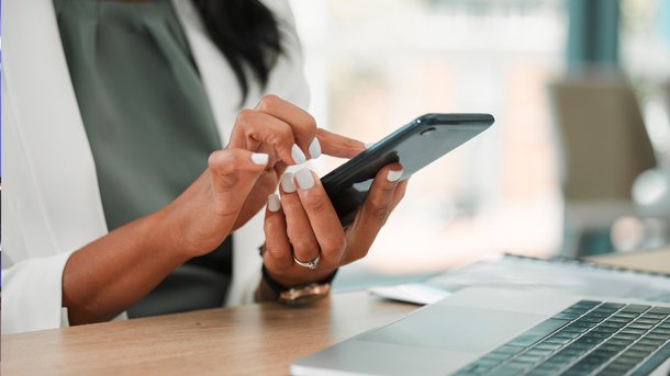 Les infos du Réveil Chérie :  faites attention à la ponctuation de vos SMS professionnels