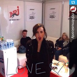 Manu dans le 6/9 NRJ Music Awards 2014