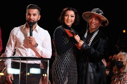 Kendji et Eva - Cérémonie des NRJ Music Awards 2021